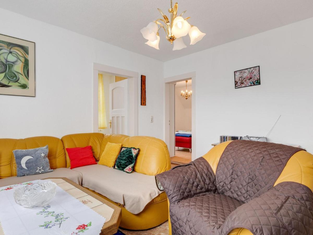 Cozy Apartment In Altenfeld With Garden ภายนอก รูปภาพ