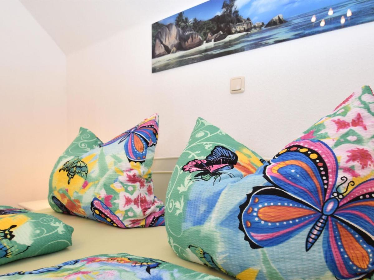 Cozy Apartment In Altenfeld With Garden ภายนอก รูปภาพ